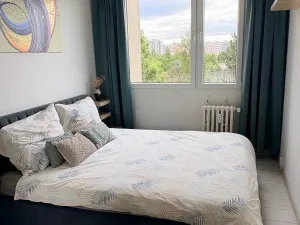 Prodej bytu 2+kk, Praha, Bazovského, 42 m2