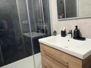 Prodej bytu 2+kk, Praha, Bazovského, 42 m2