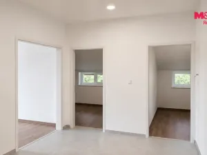 Pronájem bytu 3+kk, Běstovice, 78 m2