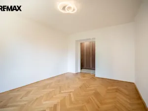 Pronájem bytu 2+1, Hradec Králové, Ladova, 56 m2