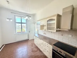 Pronájem bytu 3+1, Praha - Vinohrady, Šumavská, 100 m2