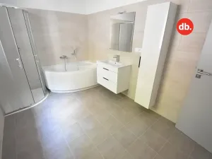 Pronájem bytu 3+kk, Karlovy Vary, Táborská, 80 m2
