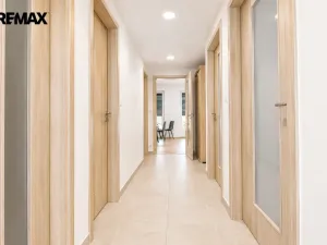 Pronájem bytu 3+kk, Praha - Hloubětín, Poděbradská, 70 m2