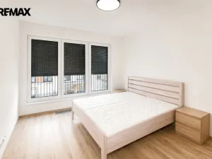 Pronájem bytu 3+kk, Praha - Hloubětín, Poděbradská, 70 m2