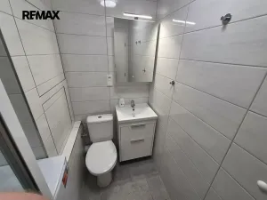 Pronájem bytu 1+1, Rosice, Komenského náměstí, 31 m2
