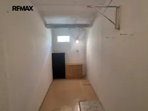 Pronájem bytu 1+1, Rosice, Komenského náměstí, 31 m2