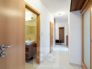 Pronájem bytu 3+kk, Praha - Velká Chuchle, 70 m2