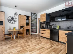 Prodej bytu 2+kk, Praha, Oty Bubeníčka, 57 m2