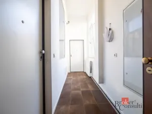 Pronájem bytu 2+kk, Praha - Smíchov, Preslova, 43 m2
