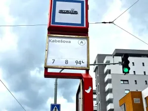 Pronájem bytu 2+kk, Praha - Vysočany, Pod Harfou, 36 m2