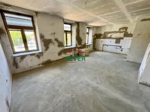 Prodej rodinného domu, Žatec, náměstí Kruhové, 497 m2