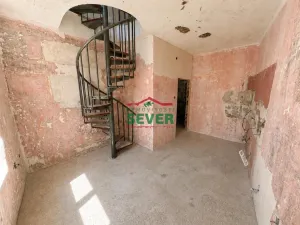 Prodej rodinného domu, Žatec, náměstí Kruhové, 497 m2