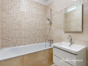 Pronájem bytu 3+kk, Praha - Nové Město, Na Moráni, 94 m2