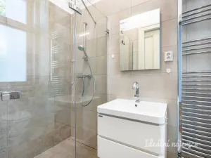 Pronájem bytu 3+kk, Praha - Nové Město, Na Moráni, 94 m2