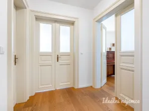 Pronájem bytu 3+kk, Praha - Nové Město, Na Moráni, 94 m2