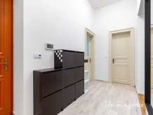 Pronájem bytu 3+kk, Praha - Nové Město, Na Moráni, 94 m2