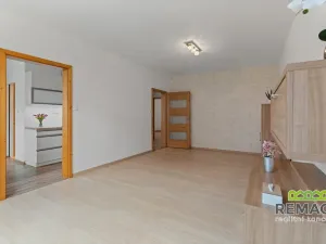 Pronájem bytu 3+1, Uherské Hradiště, Pod Svahy, 76 m2