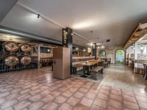 Pronájem restaurace, Praha - Braník, Branická, 610 m2