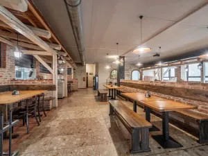 Pronájem restaurace, Praha - Braník, Branická, 610 m2