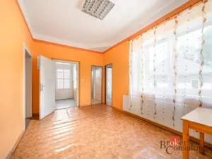 Prodej rodinného domu, Plesná, 5. května, 185 m2