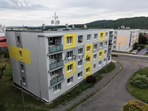 Prodej bytu 3+1, Hrádek - Nová Huť, 1. máje, 67 m2
