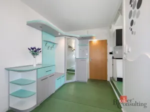 Prodej bytu 3+1, Toužim, Sídliště, 67 m2