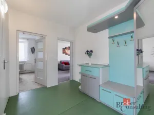 Prodej bytu 3+1, Toužim, Sídliště, 67 m2