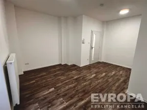 Pronájem bytu 1+kk, Žirovnice, Havlíčkovo náměstí, 32 m2
