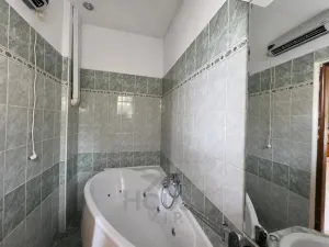 Prodej vícegeneračního domu, Praha, Hejtmanská, 275 m2