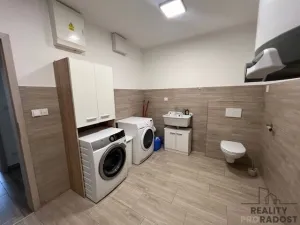 Pronájem rodinného domu, Šardice, 172 m2