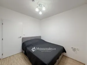 Pronájem bytu 2+kk, Znojmo, Růžičkova, 38 m2