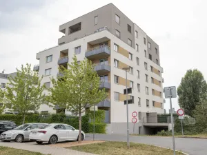 Pronájem bytu 3+kk, Praha - Vysočany, Svatošových, 72 m2