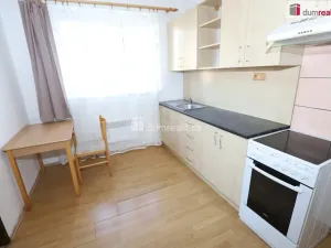Pronájem bytu 1+1, Bečov nad Teplou, Nádražní, 33 m2