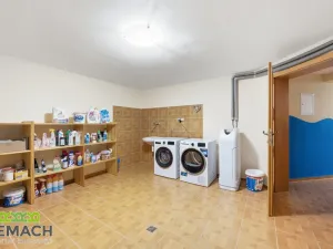 Prodej rodinného domu, Blatnice pod Svatým Antonínkem, 335 m2