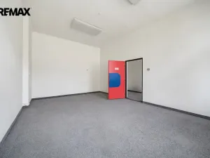Prodej kanceláře, Karlovy Vary, Jaltská, 61 m2