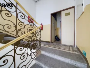 Prodej kanceláře, Karlovy Vary, Jaltská, 61 m2