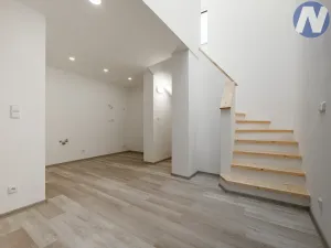 Prodej bytu 4+kk, Dub, 77 m2