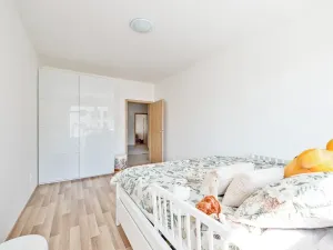 Pronájem bytu 3+kk, Praha - Uhříněves, Oty Bubeníčka, 86 m2
