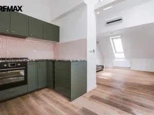 Prodej bytu 3+kk, Praha - Žižkov, Křišťanova, 144 m2