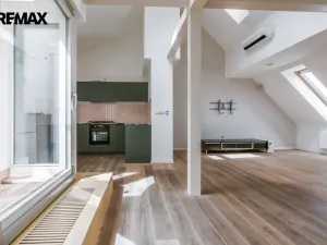 Prodej bytu 3+kk, Praha - Žižkov, Křišťanova, 144 m2