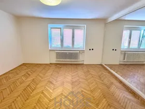 Prodej bytu 2+1, Praha - Žižkov, Jeseniova, 71 m2