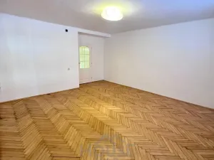Prodej bytu 2+1, Praha - Žižkov, Jeseniova, 71 m2