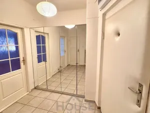 Pronájem bytu 3+kk, Praha - Žižkov, Jeseniova, 71 m2
