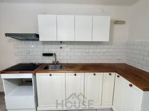 Pronájem bytu 3+kk, Praha - Žižkov, Jeseniova, 71 m2