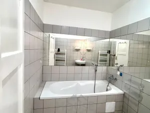 Pronájem bytu 3+kk, Praha - Žižkov, Jeseniova, 71 m2