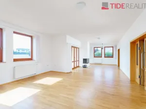 Pronájem vily, Jesenice, Vilová, 420 m2