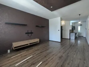 Pronájem bytu 2+1, Klášterec nad Ohří - Miřetice u Klášterce nad Ohří, Pionýrů, 60 m2