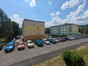 Pronájem bytu 2+1, Klášterec nad Ohří - Miřetice u Klášterce nad Ohří, Pionýrů, 60 m2