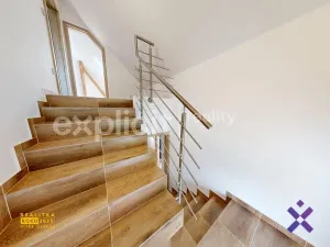Pronájem rodinného domu, Lužná, 150 m2