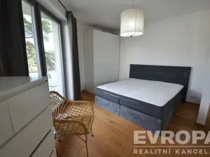 Pronájem bytu 3+kk, Praha, Na Křtině, 98 m2
